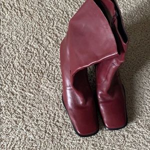 Nine West. Burgundy